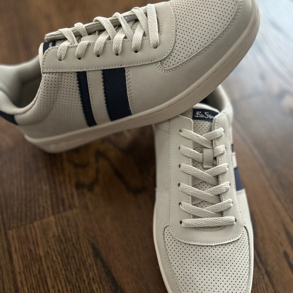 Ben Sherman Cream and Navy Men's Sneakers